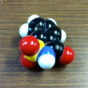 サッカリン分子模型